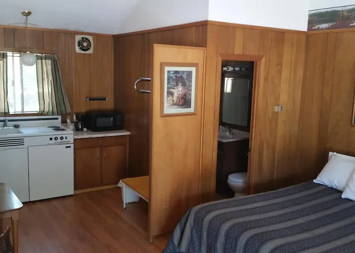 Alpine Moose Lodge